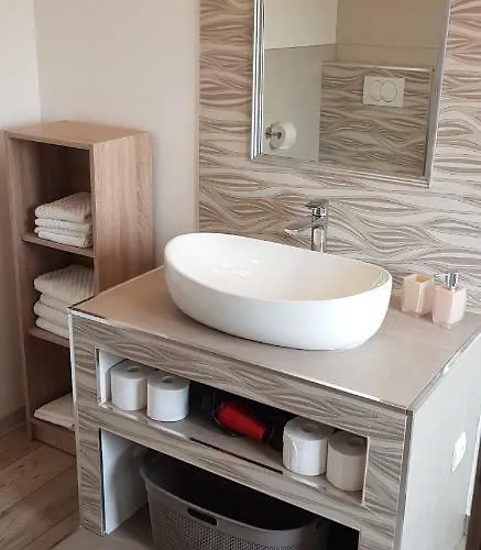 Marina شيبينيك