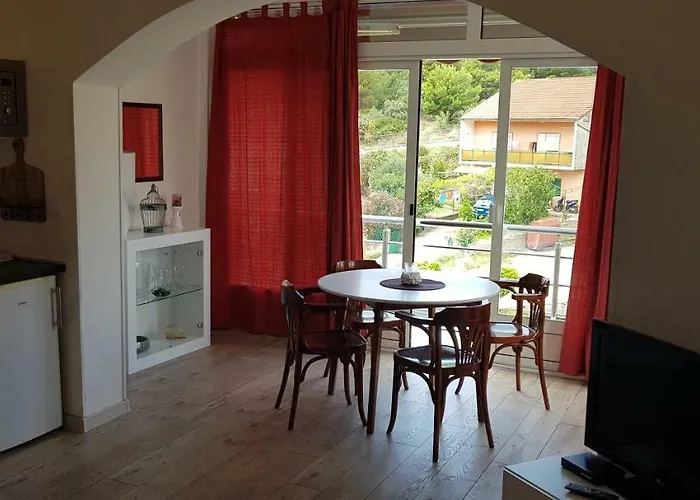 Apartament Marina *