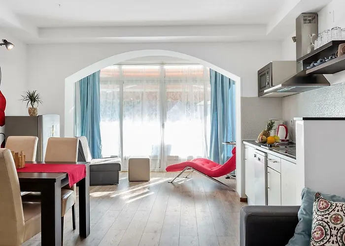 滨海公寓 希贝尼克